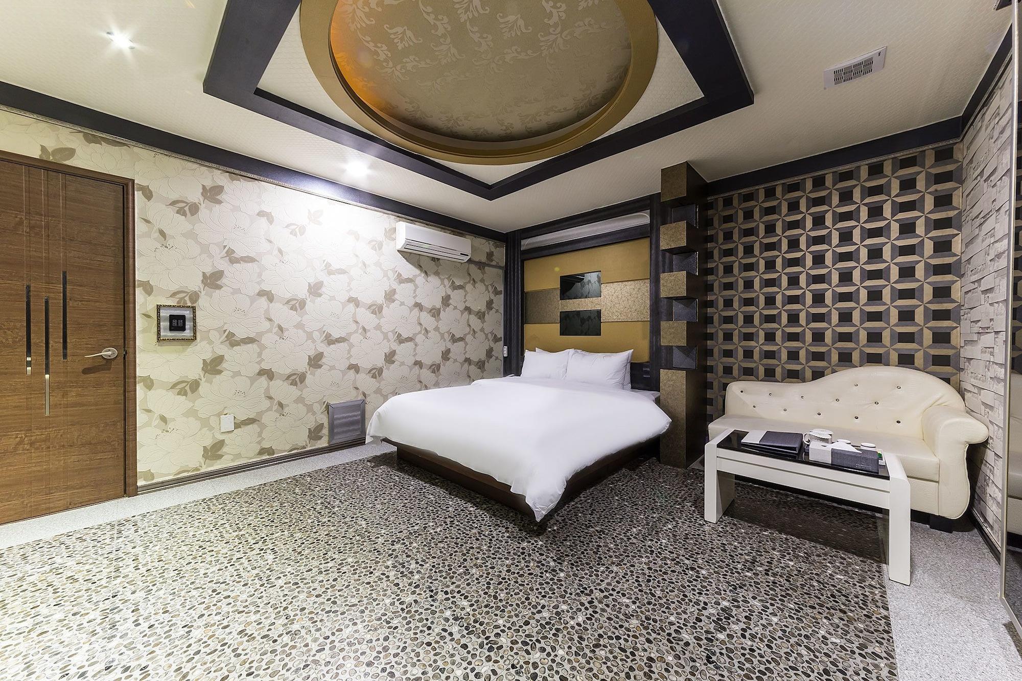 Millennium Hotel Kōyō Buitenkant foto